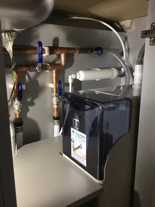 A neat and compact installation